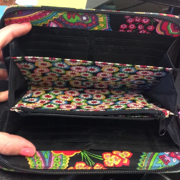 Vera Bradley wallet - Picture 4 of 8